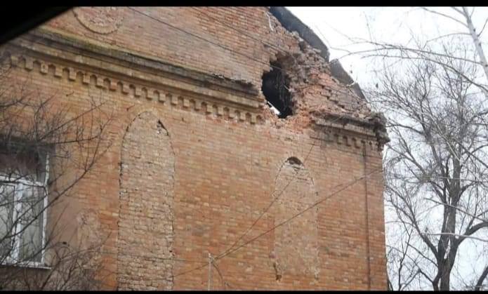 Оккупанты ударили по историческому зданию в Гуляйполе (ФОТО)