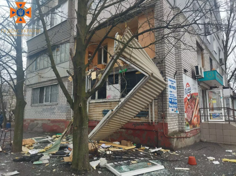 Мужчина помешал масштабному разрушению дома в Запорожье. ФОТО