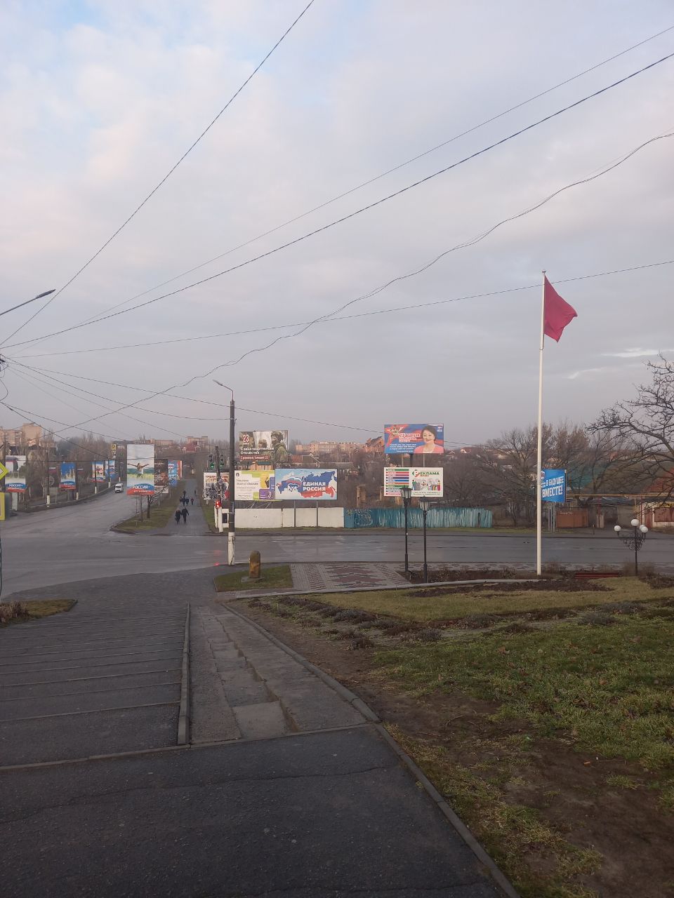 В Мелитополе появились 700 патриотических украинских лент (ФОТО)