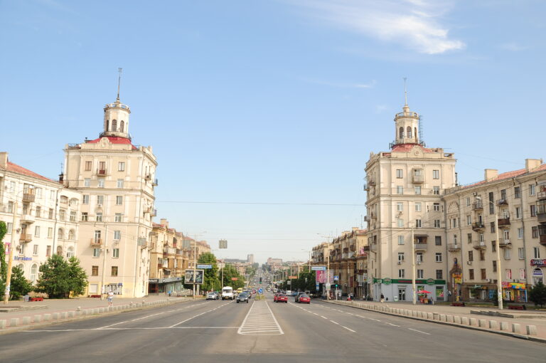 В Запорожье переименовали улицы и городской парк