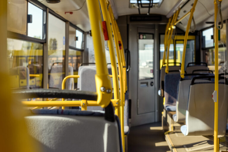 Как будет работать общественный транспорт в Запорожье 17 марта