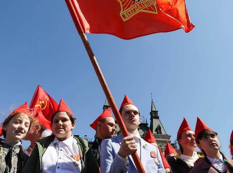 Оккупанты хотят привлечь детей в Бердянске к «охране правопорядка»