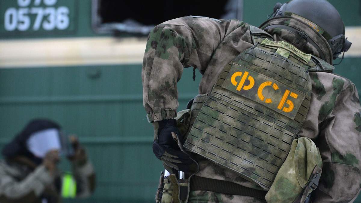 ФСБ проводит обыски в оккупированной Запорожской области