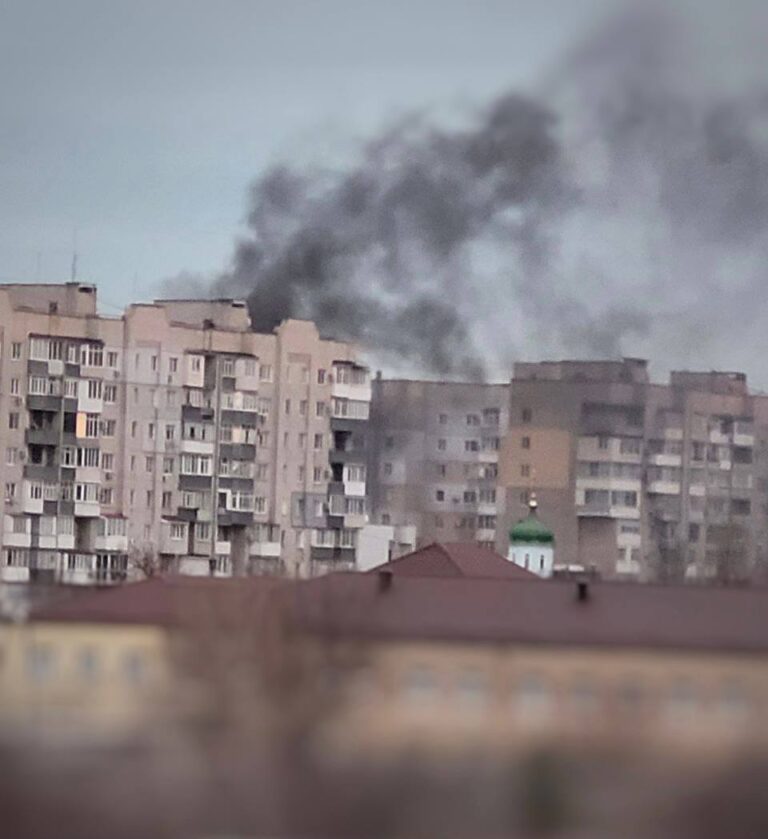 В Мелитополе взорвали автомобиль коллаборанта Ивана Ткача: предатель погиб