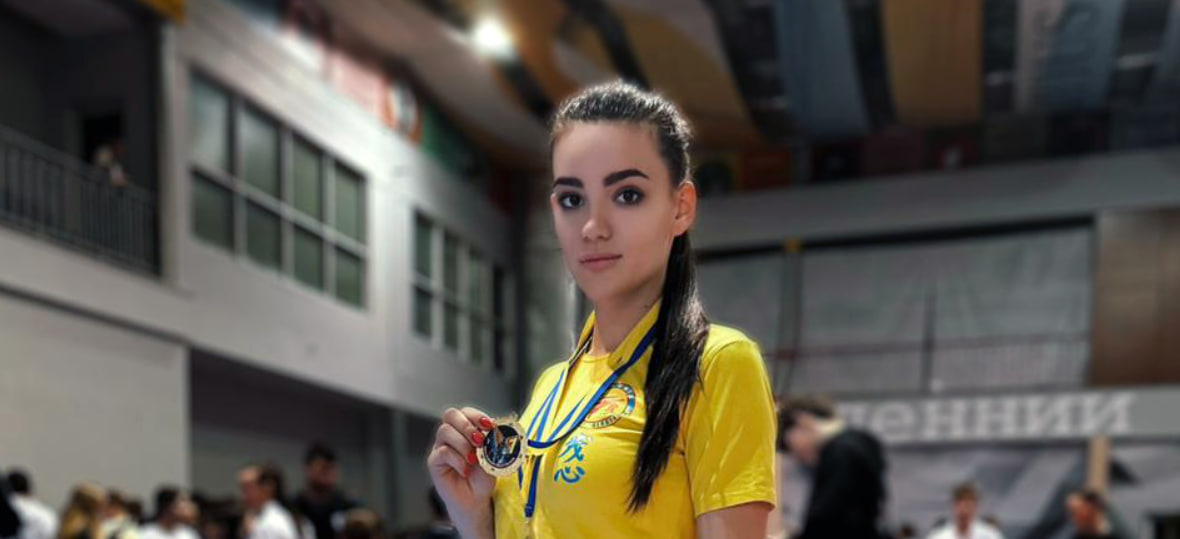 Полицейская из Запорожья завоевала призовые места на Всеукраинском турнире по карате