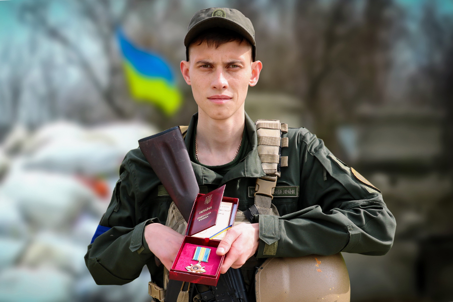 Нацгвардейца, который служит на Запорожском направлении, наградили орденом “За мужество”