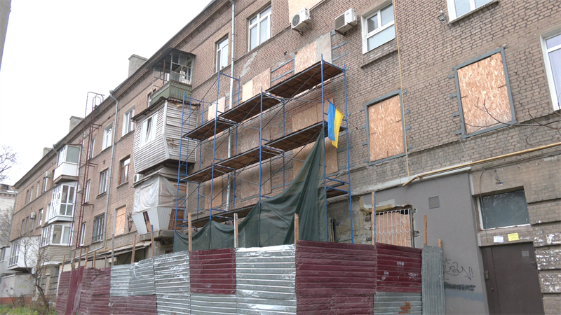 Будинок, де вибухнув газ у Запоріжжі, відновлюють: які роботи ведуть. ФОТО