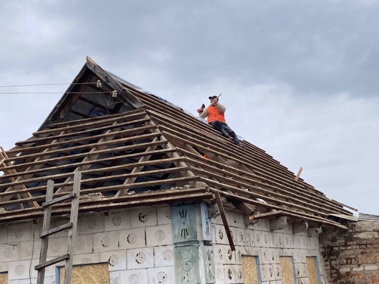 На разрушенные частные дома в Запорожье выделили компенсацию от государства