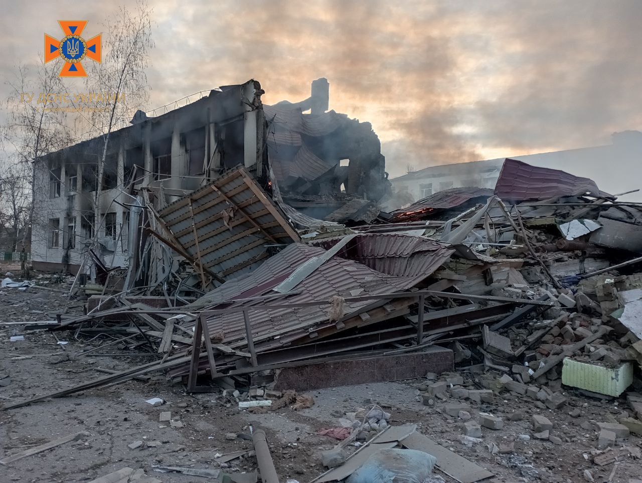 Войска рф нанесли авиаудар по Орехову: полностью разрушена местная школа. ФОТО