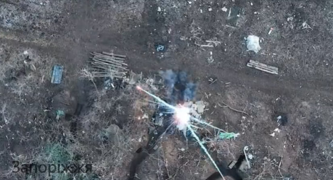 ЗСУ вдарили з дрону по складу боєприпасів окупантів у Запорізькій області. ВІДЕО