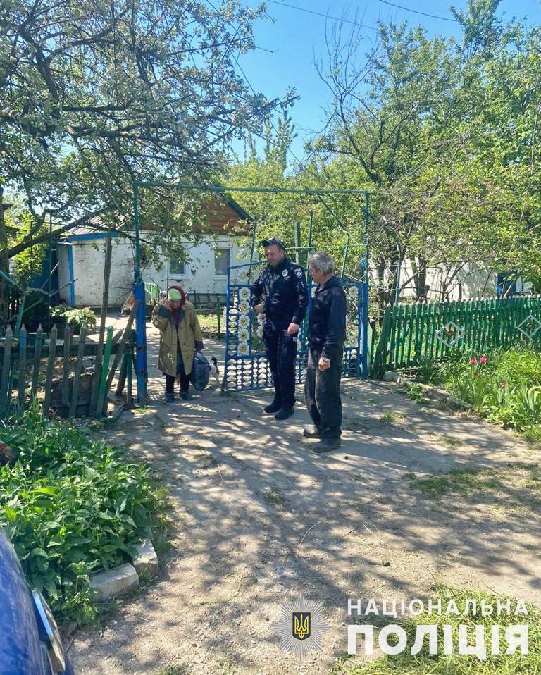 Полицейские эвакуировали пожилых людей из Малиновки