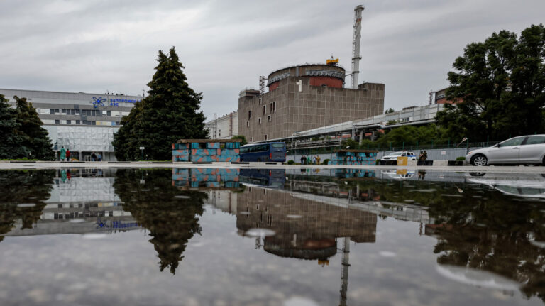 “Запорожская область будет фактически потеряна”: эксперт рассказала о возможных последствиях взрыва на ЗАЭС