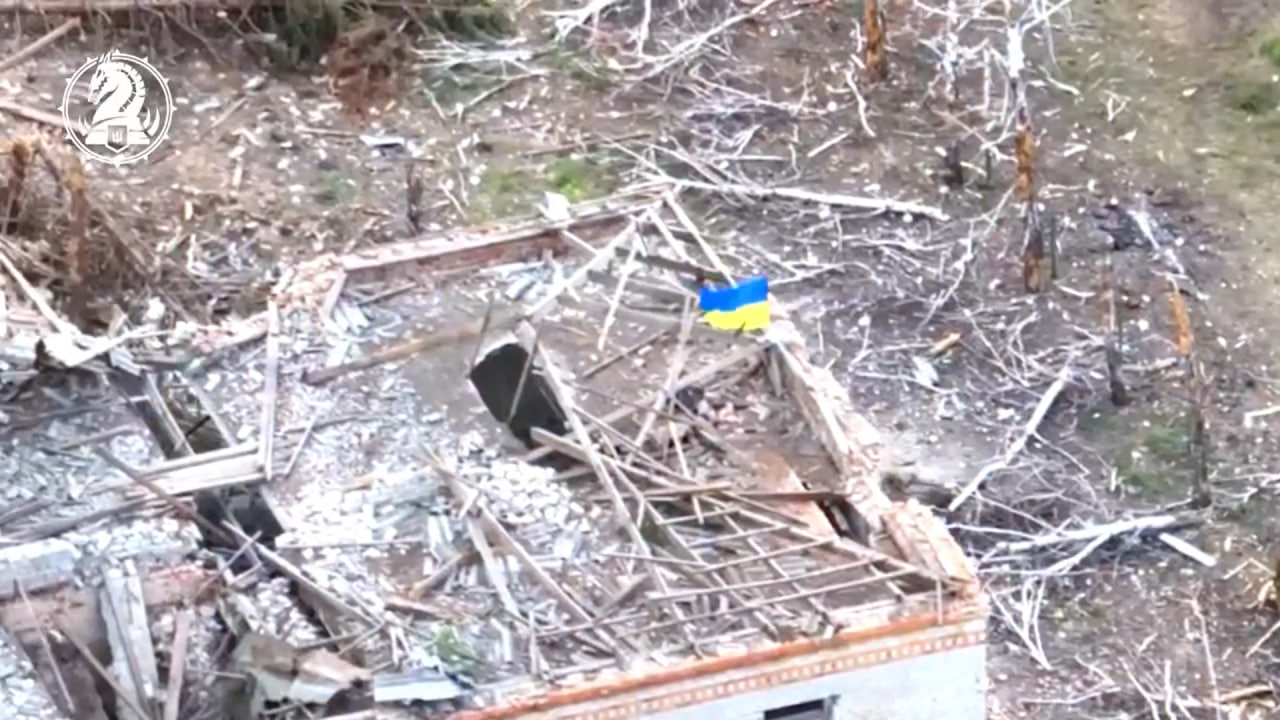 Бойцы 47-й бригады рассказали, как устанавливали украинский флаг в Работино. ВИДЕО
