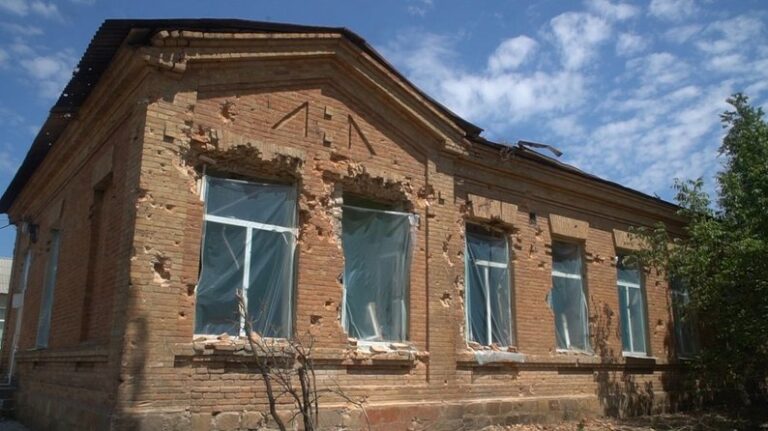Школы в Запорожской области пострадали от российских атак: названо количество