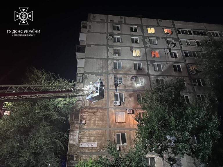 В Запорожье загорелась квартира в многоэтажке (ФОТО)