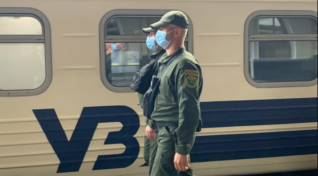 Поезд Запорожье-Львов будет сопровождать военизированная охрана: подробности