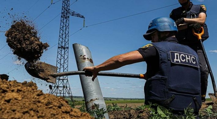 В Запорожском районе саперы нашли артиллерийские снаряды