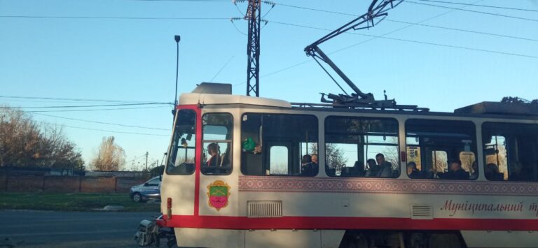 Как будет работать общественный транспорт в Запорожье 28 ноября