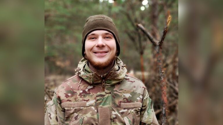 Присвоить звание Героя Украины сержанту Полозуну Павлу – петиция