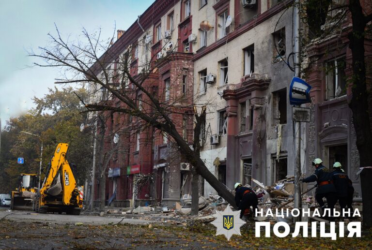 Будинок на Соборному, 44 в Запоріжжі відновлять після ракетної атаки