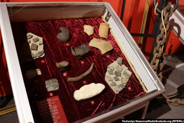 Біля Хортиці віднайшли більше 2 тисяч археологічних артефактів