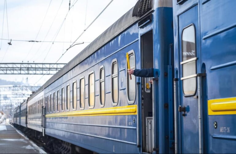 Изменено расписание движения пригородных поездов из Запорожья