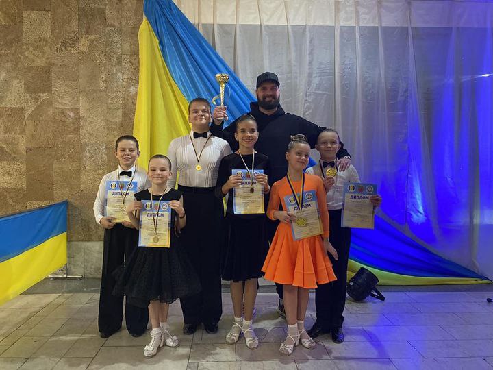 Танцюристи з Вільнянська перемогли на обласних змаганнях з бальних танців