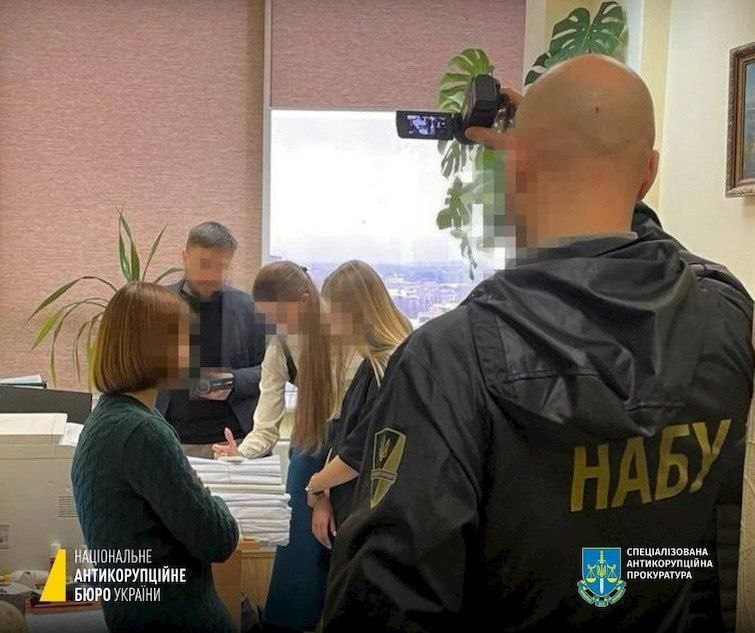 НАБУ затримало суддів на хабарі у справі ексдиректора “Мотор Січі” В’ячеслава Богуслаєва