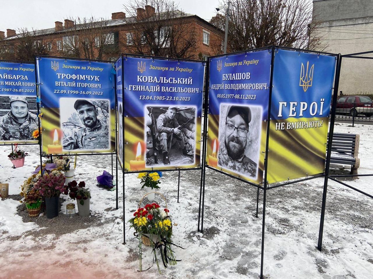 В Винницкой области на Аллее памяти установили портреты защитников Запорожья (ФОТО)