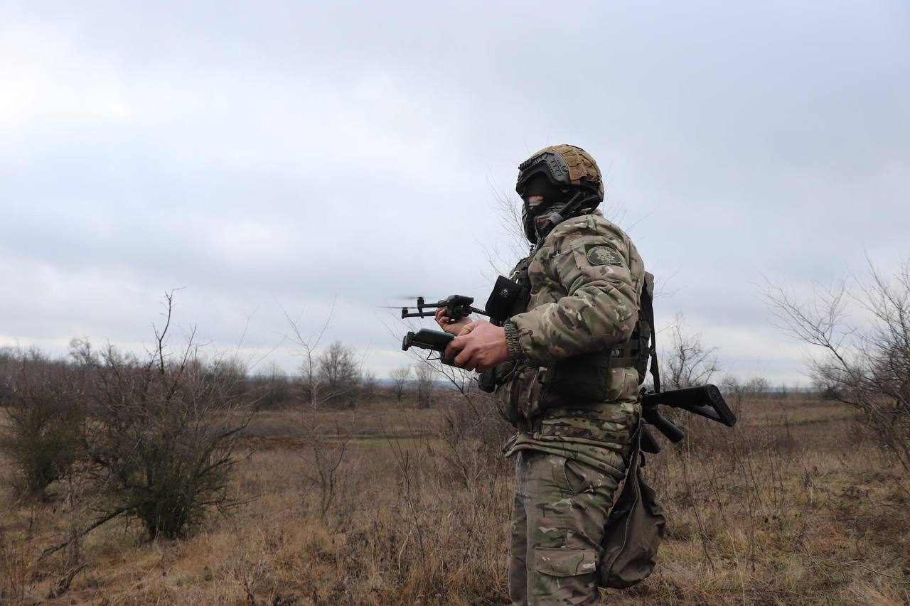 На Запорожском направлении FPV-дрон уничтожил оккупантов (ВИДЕО)