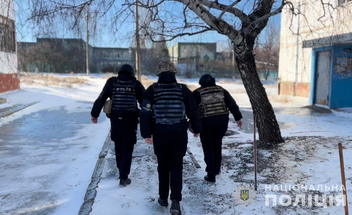 Из Запорожской области эвакуировали пожилую женщину, которая жила под обстрелами (ВИДЕО)