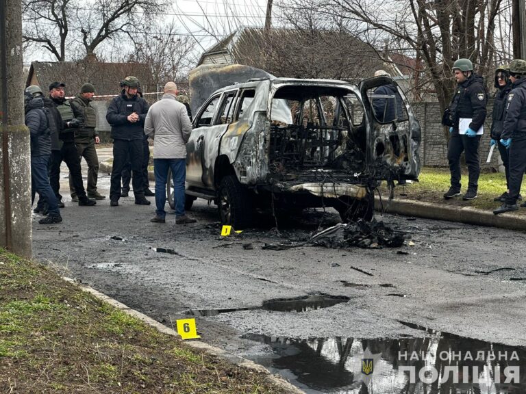 Розстріляли автомобіль заступника міського голови одного з сусідніх міст Запоріжжя: що відомо (ФОТО)