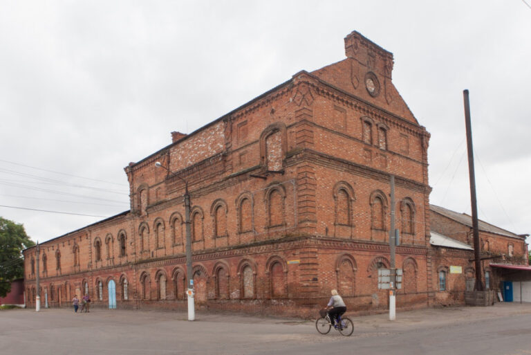 В Запорожской области обстрелы оккупантов разрушили исторический памятник 19 века (ФОТО)