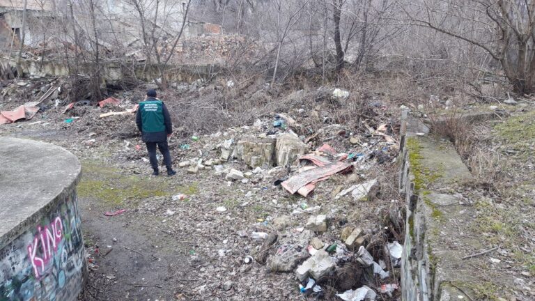 Нові несанкціоновані сміттєзвалища виявили у Запоріжжі: деталі