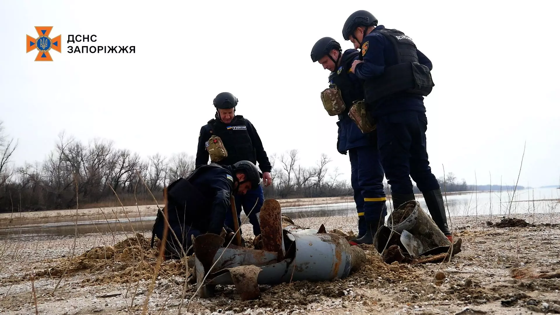 Реактивні снаряди та боєприпаси знайшли сапери в Запорізькому районі