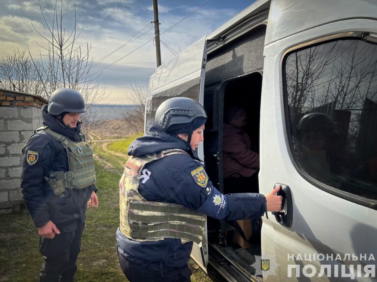 У Запорізькій області триває евакуація: куди звертатися за допомогою