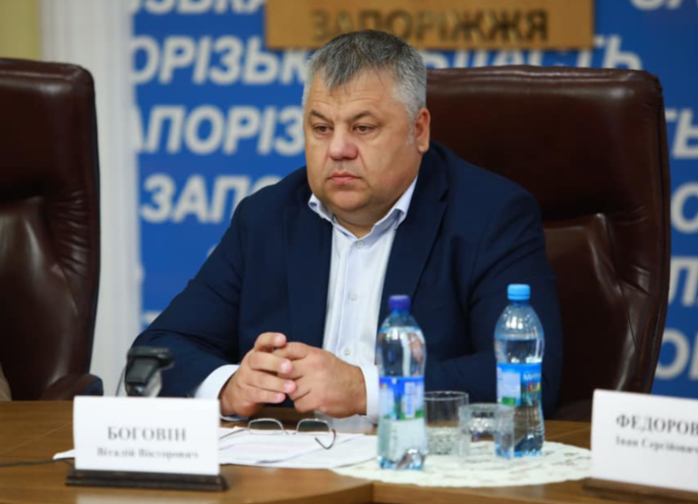 В Запорожье депутата Виталия Боговина лишили полномочий за переезд в Болгарию