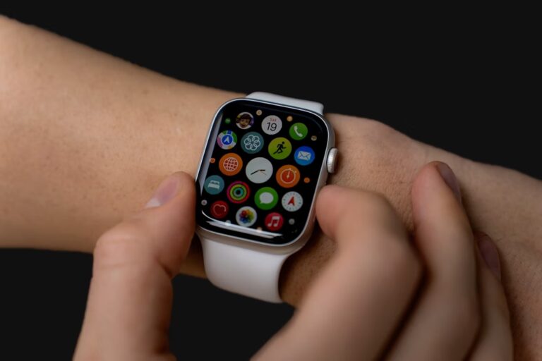 Чи варто купляти Apple Watch 8 у 2024 році?