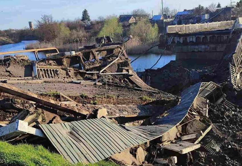 Міст у Гуляйполі зруйнований внаслідок авіаудару РФ