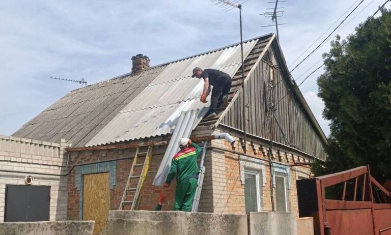 Куртєв показав, як відновили будинки після ракетних атак по Запоріжжю (ФОТО)