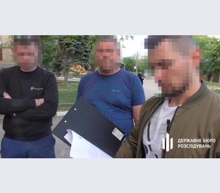 В Запорожье полицейский требовал 100 тыс грн взятки у военного