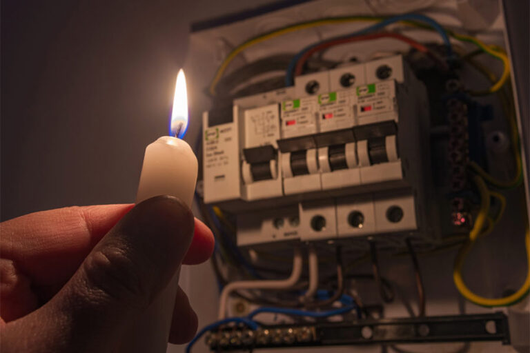 В Запорожье 1 июня будут почасовые отключения света: какая очередь останется без света