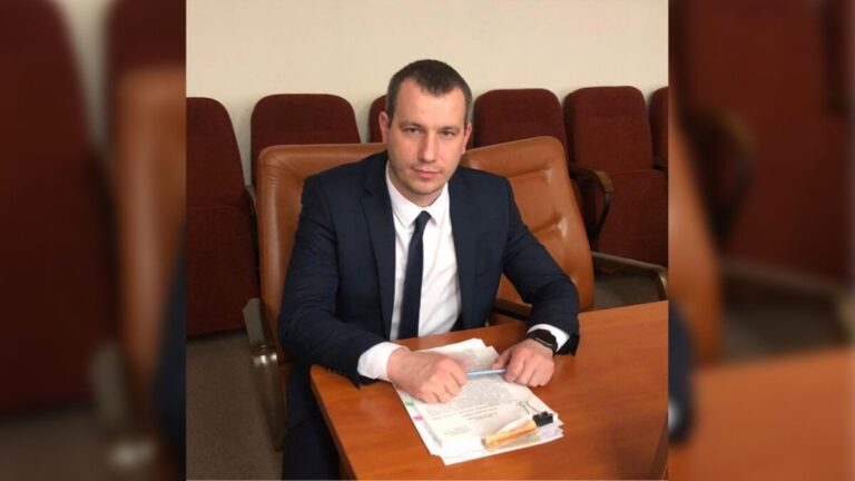 Чиновника городского совета отстранили от должности “по указанию” Ивана Федорова: что произошло