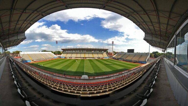 В Запорожье вновь откроют стадион “Славутич Арена” для проведения футбольных матчей