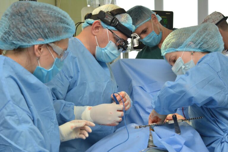 Один донор – три врятовані життя: в обласній лікарні Запоріжжя провели унікальну трансплантацію