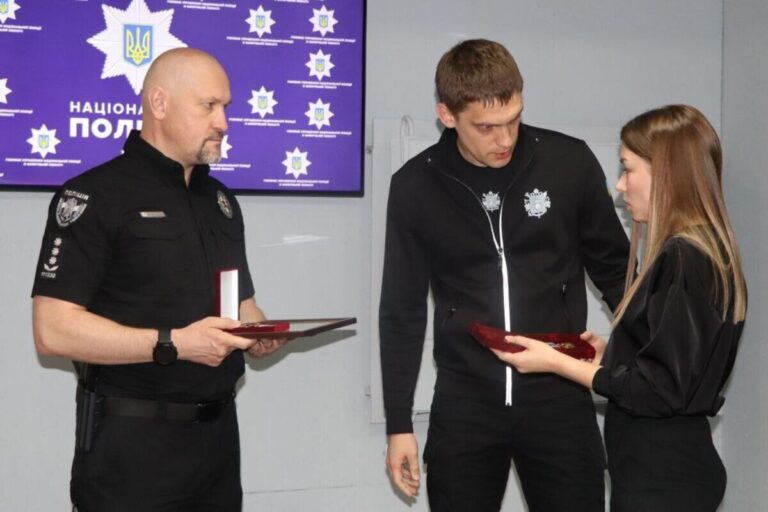 У Запоріжжі посмертно нагородили трьох поліцейських (ФОТО)