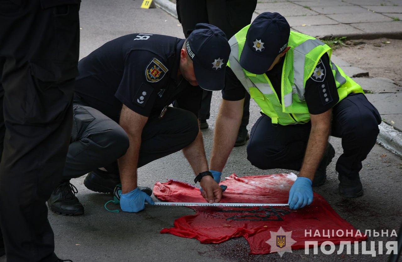 Полиция показала фото с места убийства Максима Денщика (ФОТО)