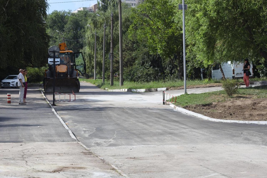 У парку Перемоги в Запоріжжі відновили дорогу