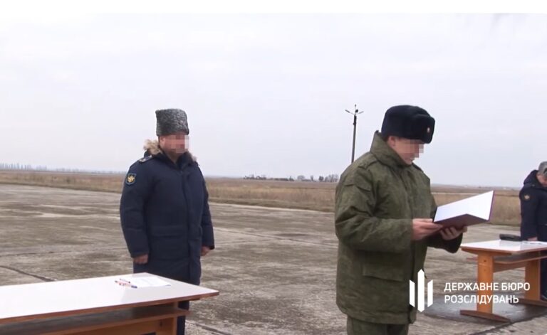 У Запоріжжі засудили двох колишніх військових, що служать в Криму