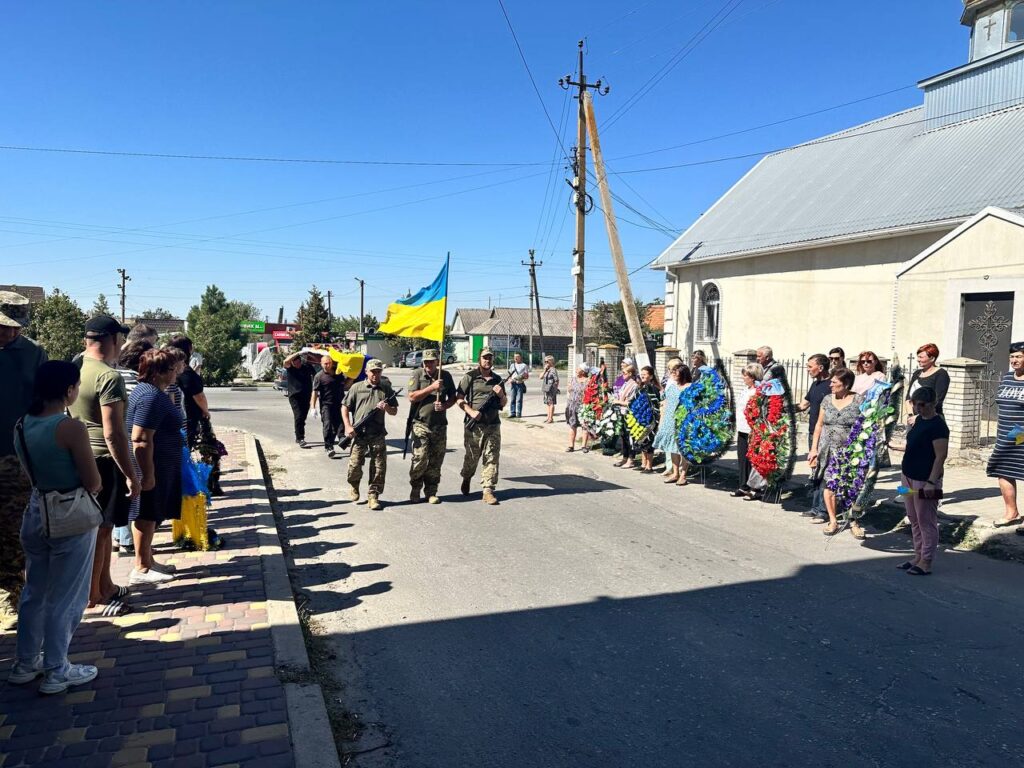 На Запоріжжі попрощались із військовим з селища Балабине (ФОТО)